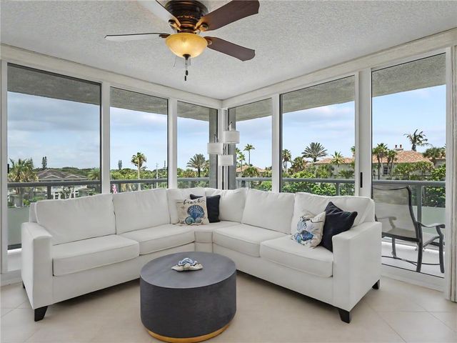 3554 Ocean Drive 302S, Vero Beach, FL 32963