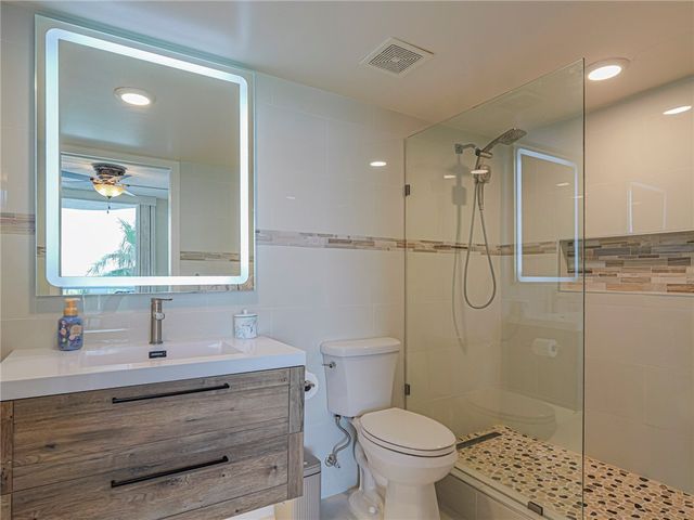 3554 Ocean Drive 302S, Vero Beach, FL 32963