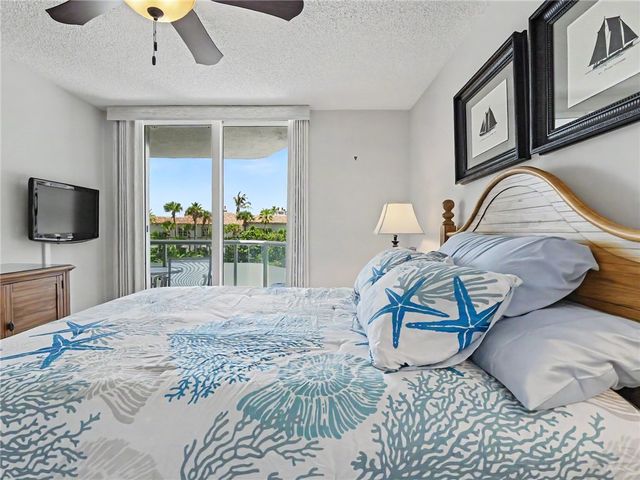 3554 Ocean Drive 302S, Vero Beach, FL 32963