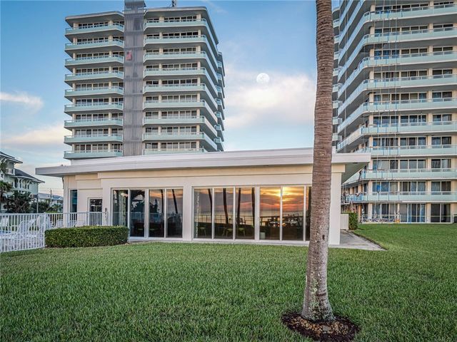 3554 Ocean Drive 302S, Vero Beach, FL 32963