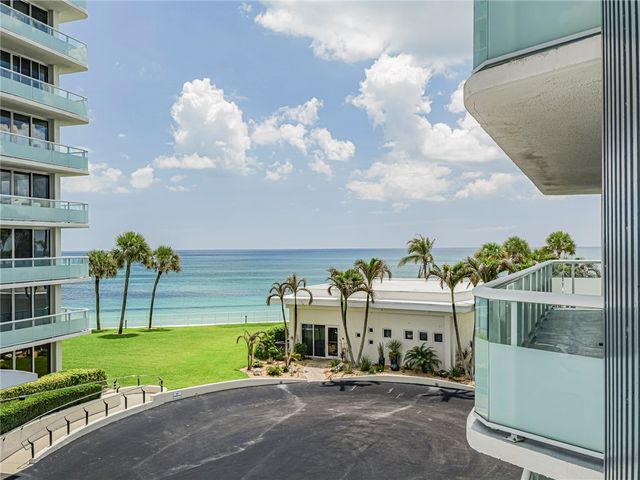 3554 Ocean Drive 302S, Vero Beach, FL 32963