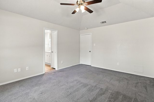4017 Knights Bridge Drive, Rowlett, TX 75088
