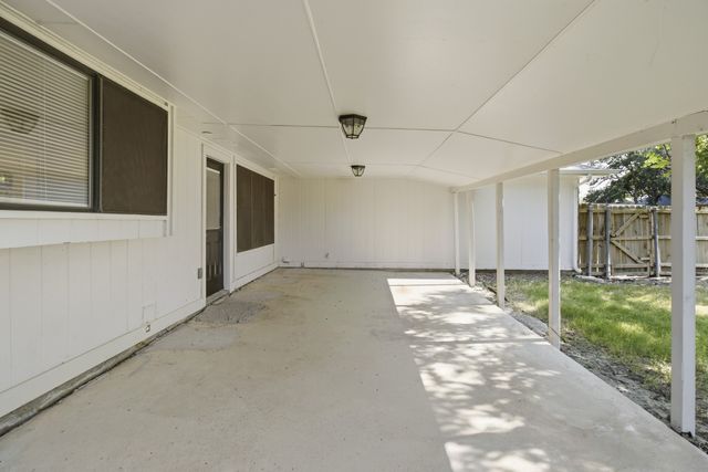 4017 Knights Bridge Drive, Rowlett, TX 75088