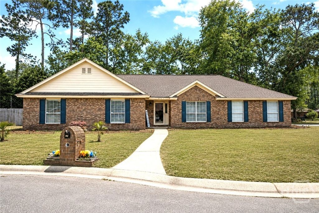 521 Bennington Court, Hinesville, GA 31313