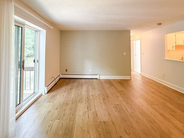 599 Old West Central St D11, Franklin, MA 02038