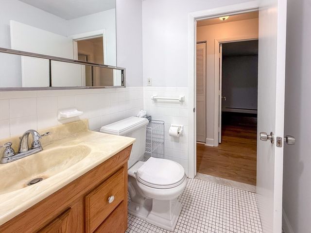599 Old West Central St D11, Franklin, MA 02038