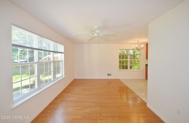 2976 Fieldcrest Lane, Toms River, NJ 08755