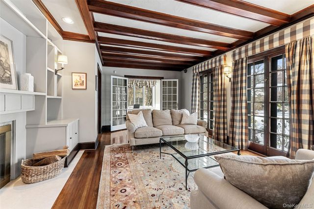 1 Elmdorf Drive, Scarsdale, NY 10583