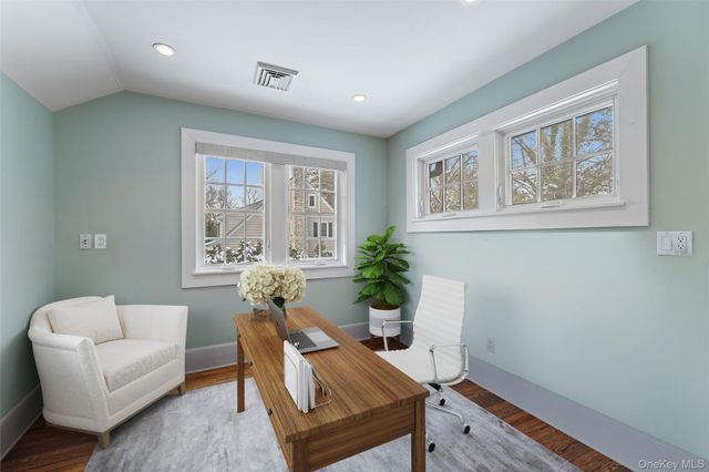 1 Elmdorf Drive, Scarsdale, NY 10583