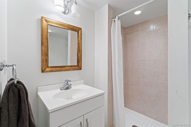 1 Elmdorf Drive, Scarsdale, NY 10583