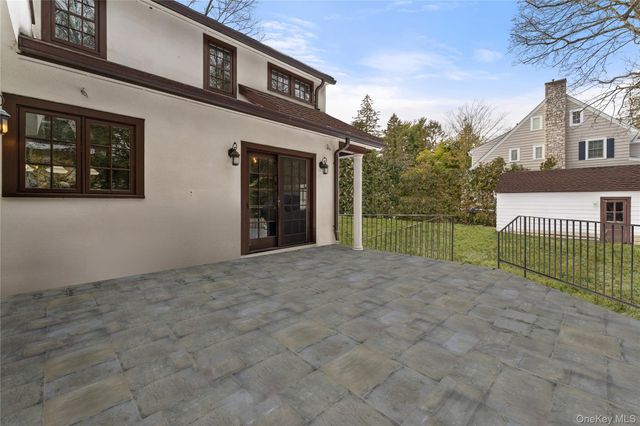 1 Elmdorf Drive, Scarsdale, NY 10583