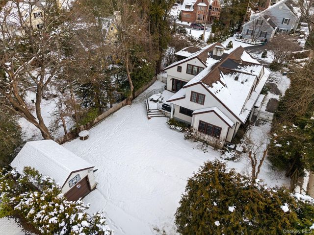 1 Elmdorf Drive, Scarsdale, NY 10583