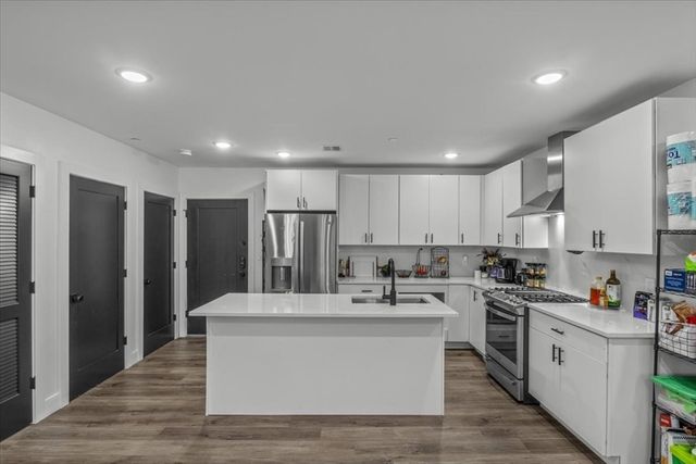 173 Magnolia St 5, Boston, MA 02125