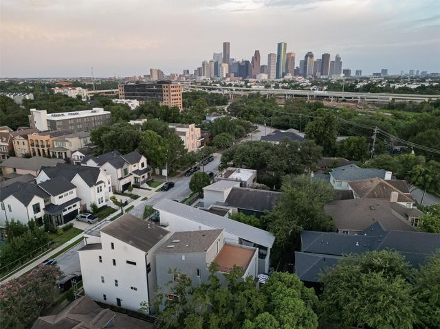 2717 Morrison Street B, Houston, TX 77009