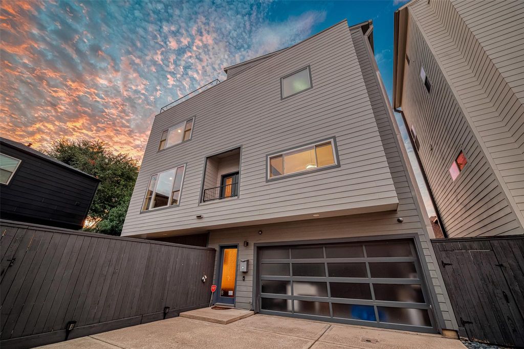 2717 Morrison Street B, Houston, TX 77009