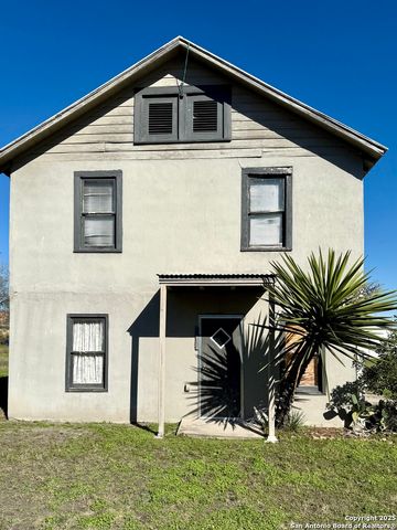 705 Weir, Karnes City, TX 78118