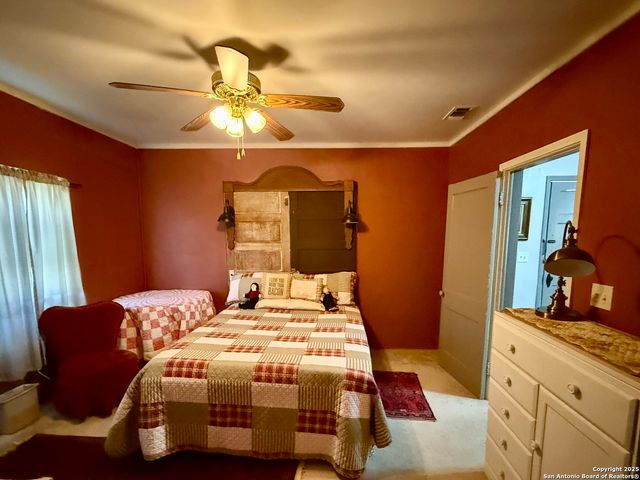 705 Weir, Karnes City, TX 78118