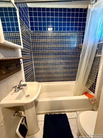 705 Weir, Karnes City, TX 78118