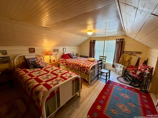 705 Weir, Karnes City, TX 78118