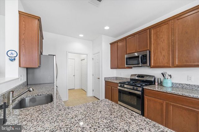 125 E CLARENDON DR, Smyrna, DE 19977