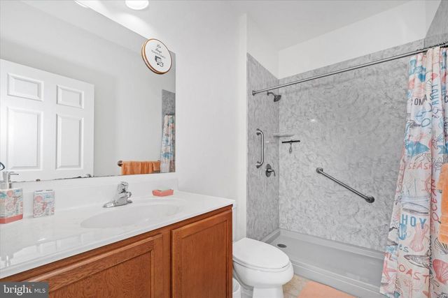 125 E CLARENDON DR, Smyrna, DE 19977