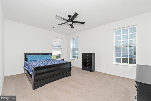 125 E CLARENDON DR, Smyrna, DE 19977