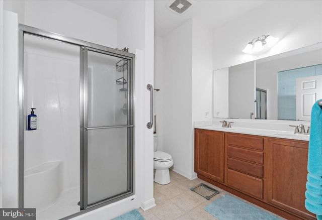 125 E CLARENDON DR, Smyrna, DE 19977