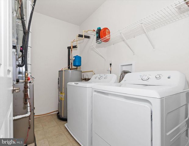 125 E CLARENDON DR, Smyrna, DE 19977