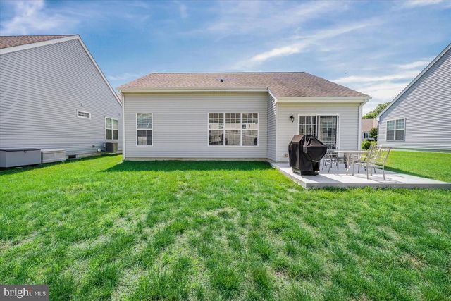 125 E CLARENDON DR, Smyrna, DE 19977