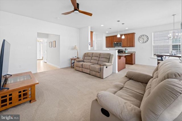 125 E CLARENDON DR, Smyrna, DE 19977