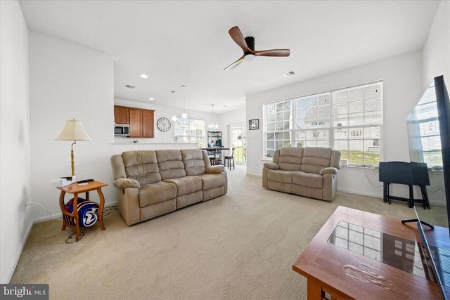 125 E CLARENDON DR, Smyrna, DE 19977