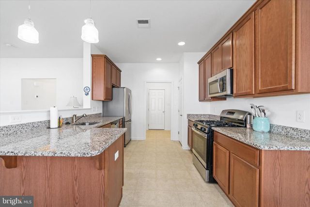 125 E CLARENDON DR, Smyrna, DE 19977