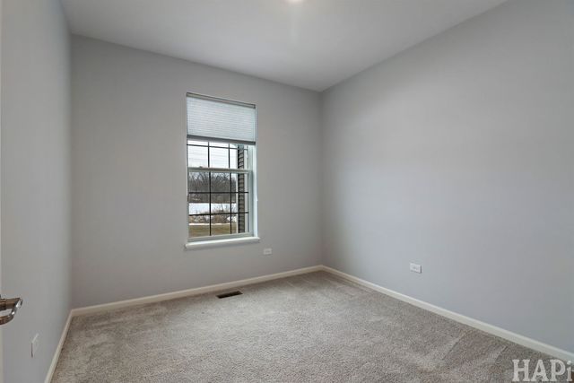 1058 Honey Locust Drive, Crystal Lake, IL 60012