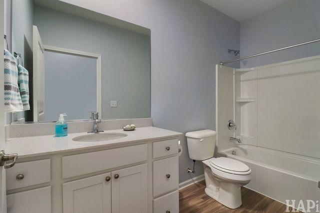 1058 Honey Locust Drive, Crystal Lake, IL 60012