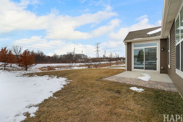 1058 Honey Locust Drive, Crystal Lake, IL 60012