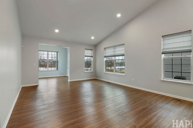 1058 Honey Locust Drive, Crystal Lake, IL 60012