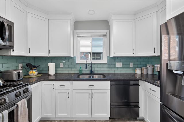 32843 Surow Drive, Warren, MI 48093
