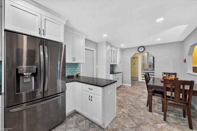 32843 Surow Drive, Warren, MI 48093