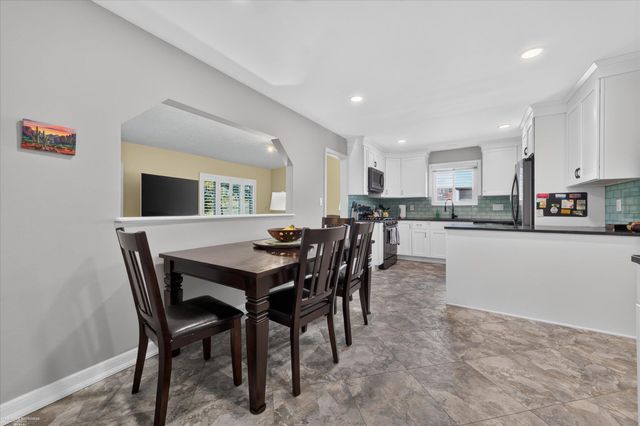 32843 Surow Drive, Warren, MI 48093