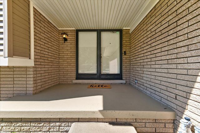 32843 Surow Drive, Warren, MI 48093