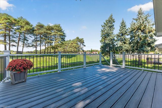32843 Surow Drive, Warren, MI 48093
