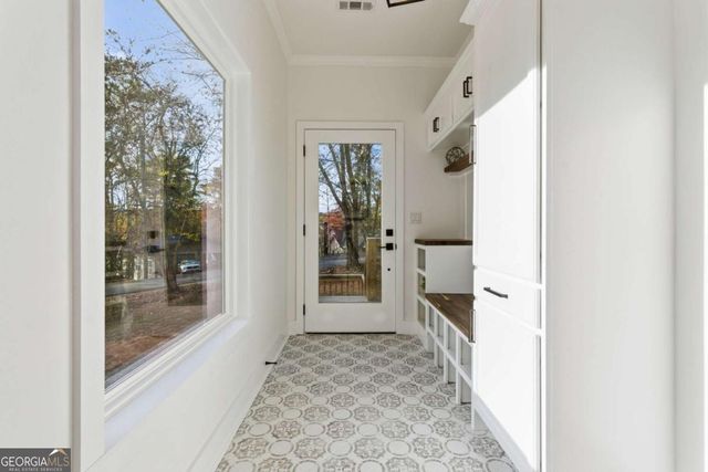 5620 Truman Mountain Road, Gainesville, GA 30506