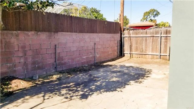 6449 Lemon Avenue, Long Beach, CA 90805