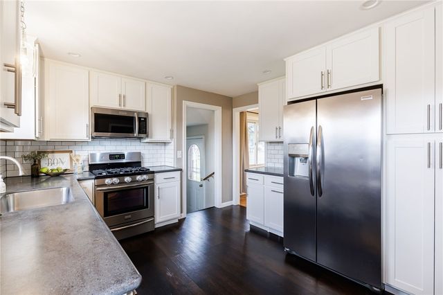 472 Barry Road, Irondequoit, NY 14617