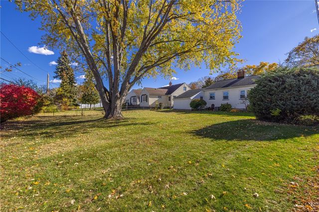 472 Barry Road, Irondequoit, NY 14617