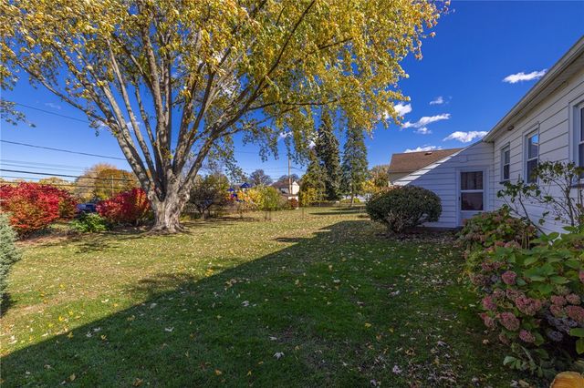 472 Barry Road, Irondequoit, NY 14617