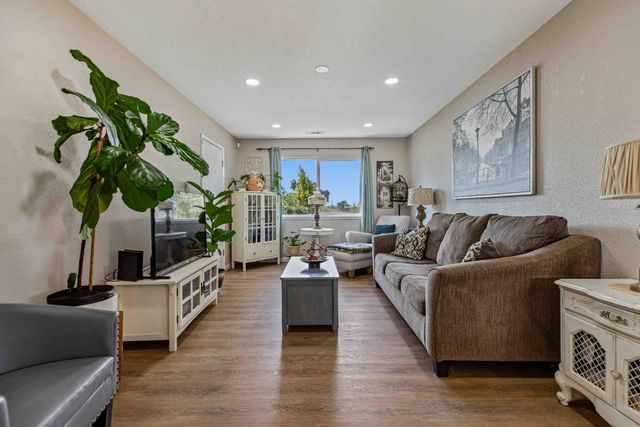 3120 Orange Ave, Riverbank, CA 95367