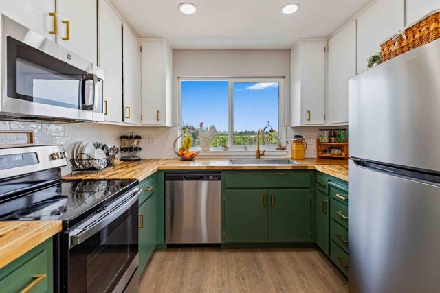 3120 Orange Ave, Riverbank, CA 95367