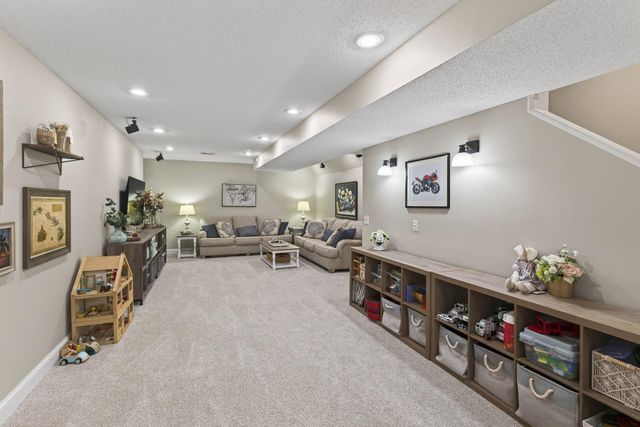 8553 Jody Circle S, Cottage Grove, MN 55016