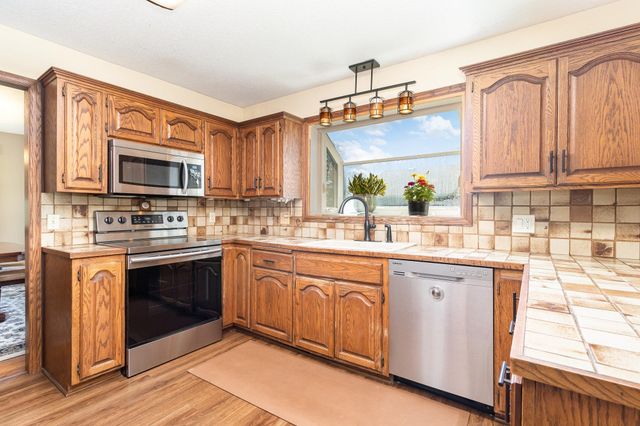 3013 Bluffs Drive, Mound, MN 55364